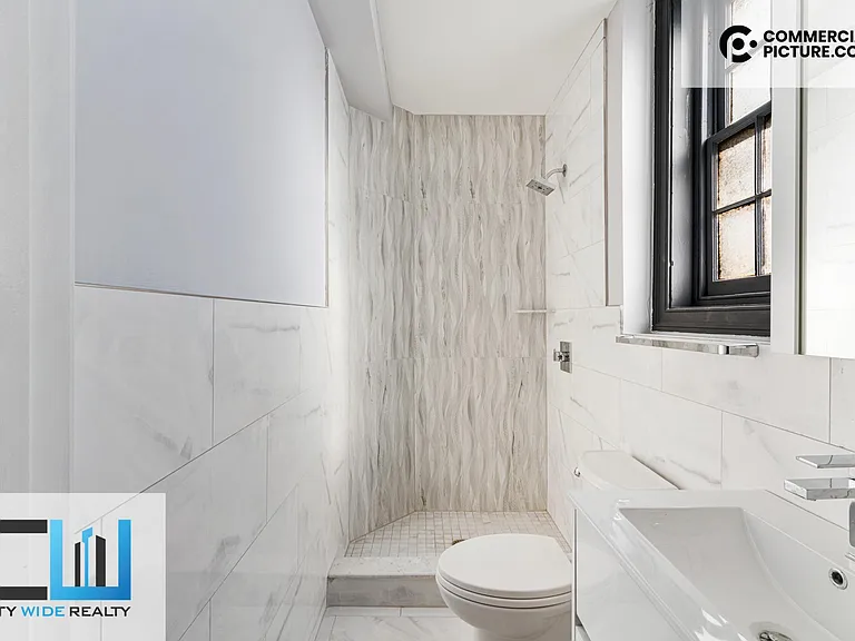 302 Richmond St #12A — Photo 5