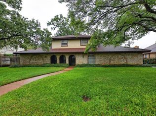 2215 Southcrest Dr, Arlington, TX 76013