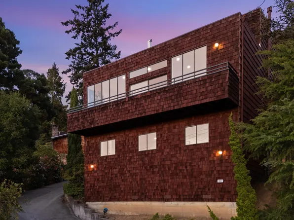 1840 Magellan Dr, Oakland, CA 94611