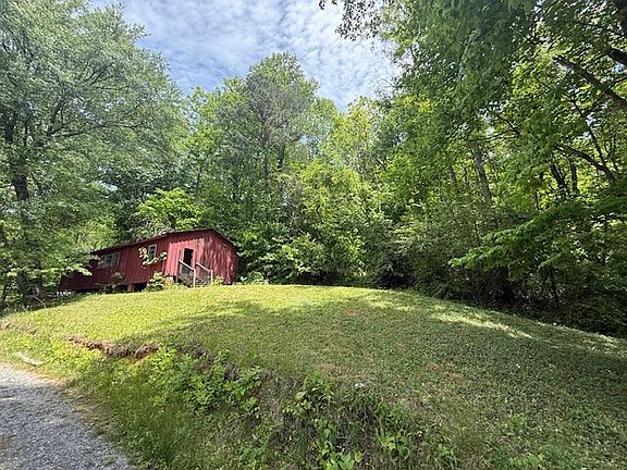 4th image of 251 Sunshine Valley Rd