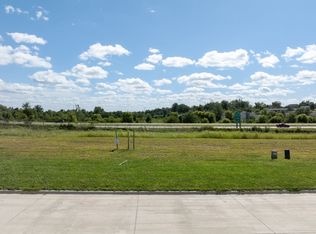 3108 Belle St SW, Cedar Rapids, IA 52404