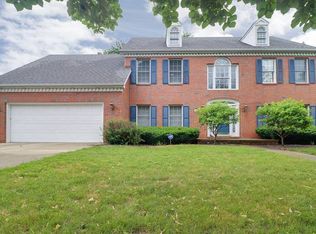 20 Downing Cir, Bloomington, IL 61704