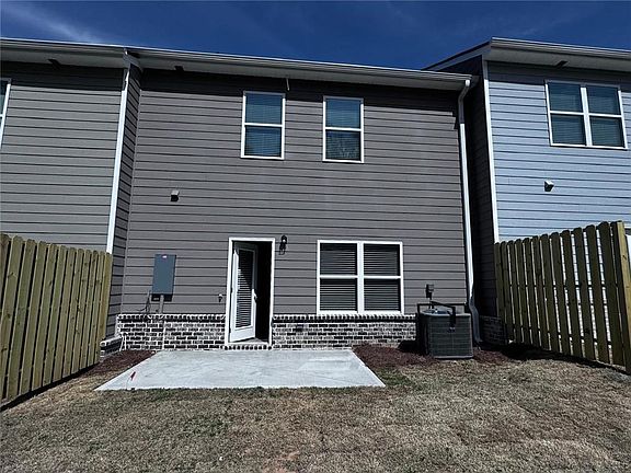 5th image of 2618 Swan Lake Ct