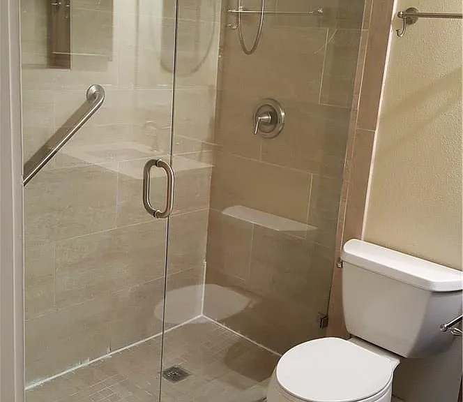 3523 Greystone Dr #112 — Photo 8