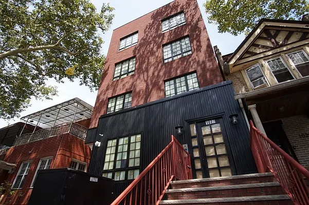 Rented by Lofts and Flats LLC | media 27