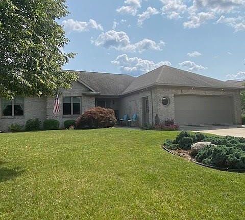 2nd image of 690 Parkside Dr