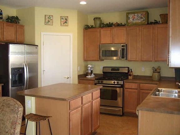 Kitchen W/ Upgraded Appliances