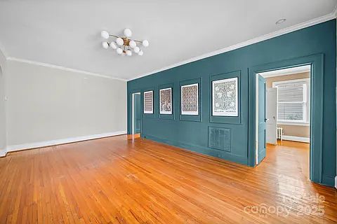 4th image of 811 E Morehead St APT 3