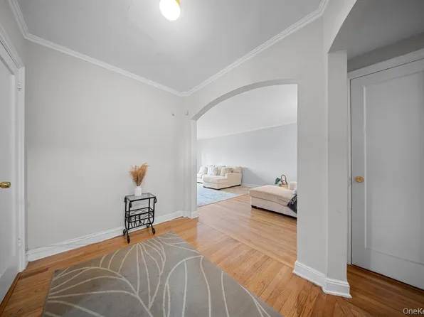 98-120 Queens Boulevard image 4 of 29