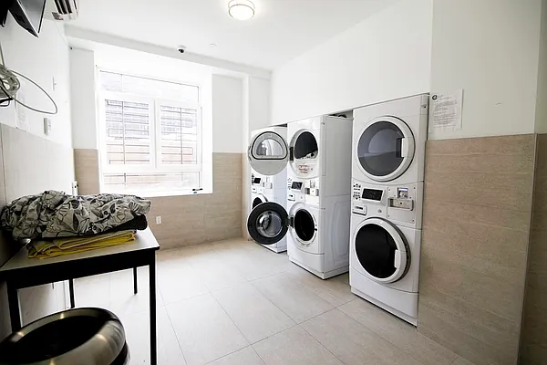 Rented by Nooklyn NYC LLC | media 96