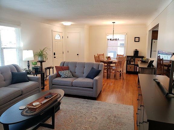 Open dining & living area, beautiful hardwood floors