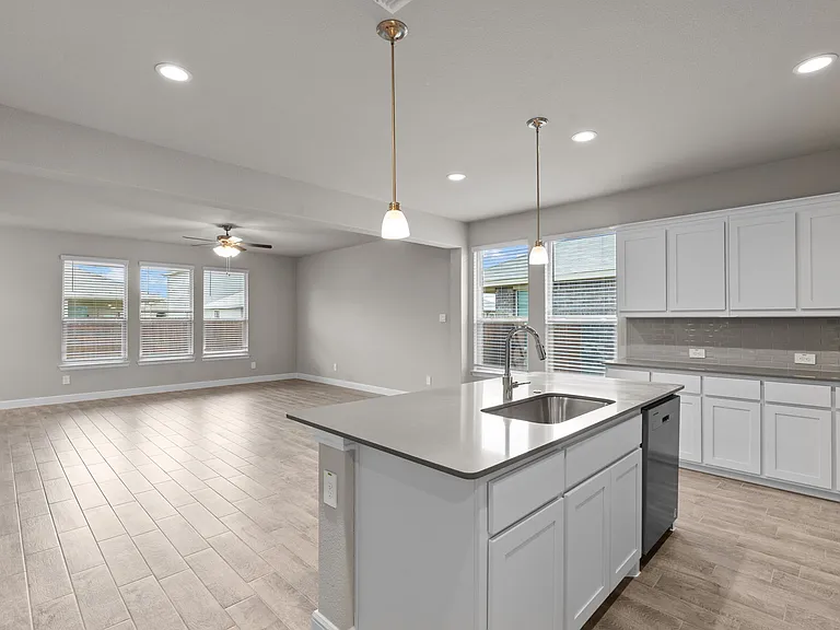 15508 Putney Way — Photo 7