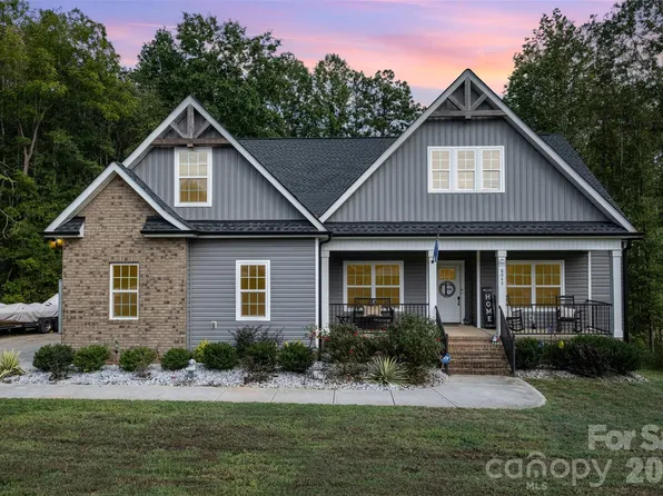 8045 Smooth Stone Ct, Clover, SC 29710