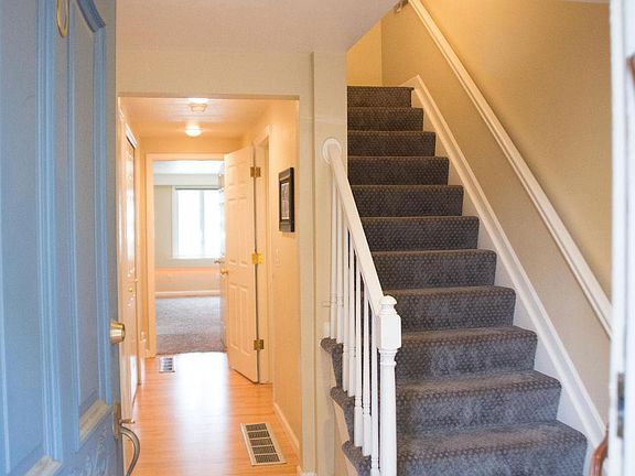2nd image of 690 N Pennsylvania St APT 10
