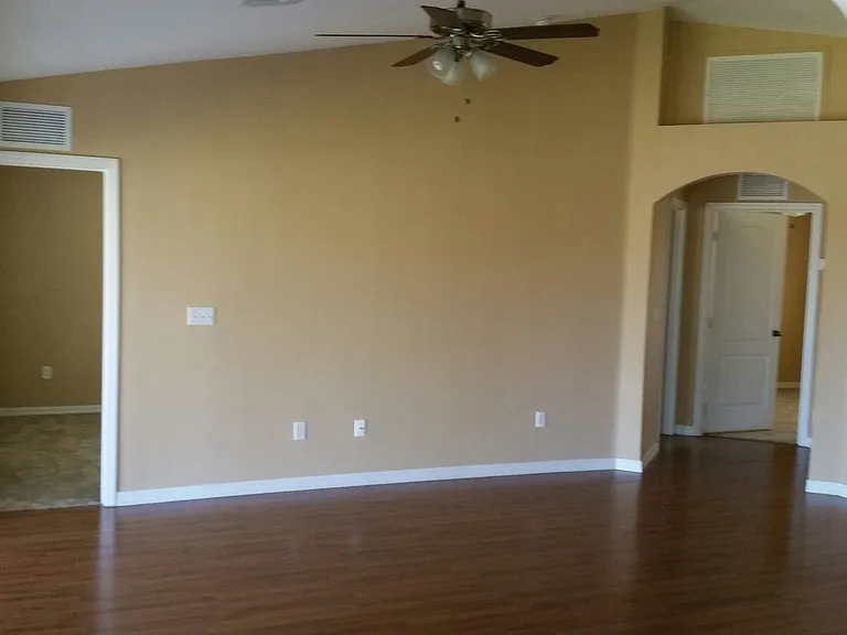 5008 Baron St — Photo 5
