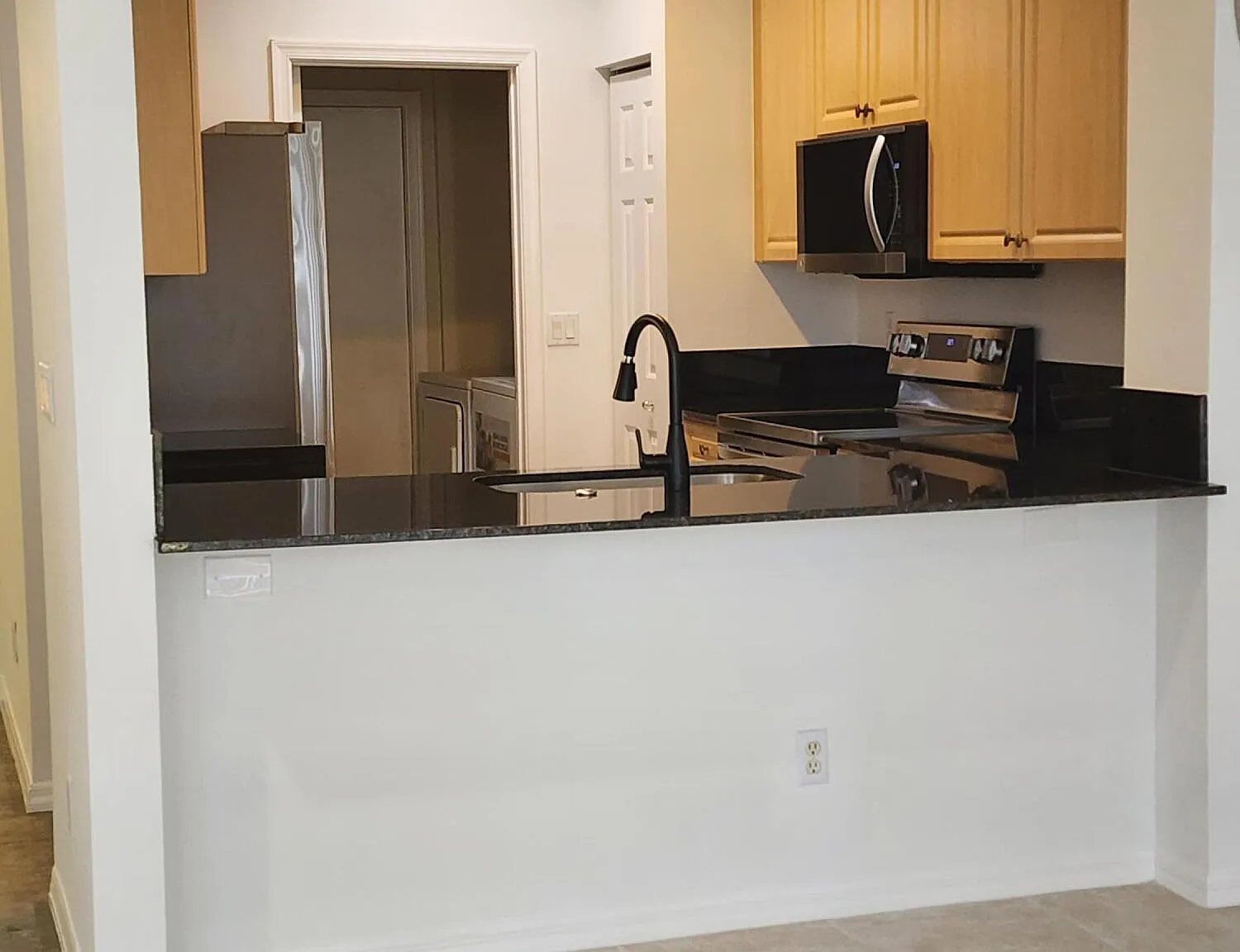 2 bed, 2.5 bath, 1293 sqft, $2,600 — Photo 4
