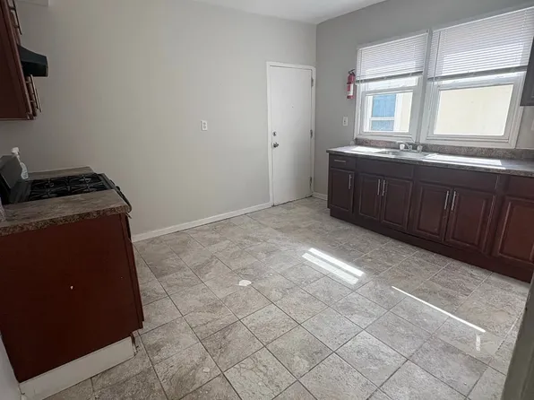 58-60 Clinton Pl, Newark, NJ