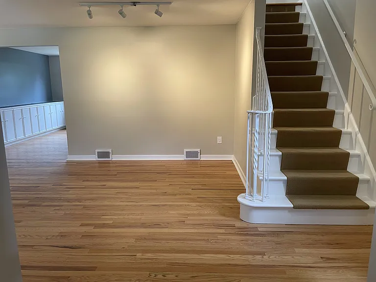 1332 Hawthorne St — Photo 2