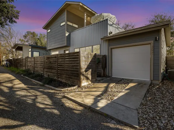 1402 Singleton Ave #B, Austin, TX 78702