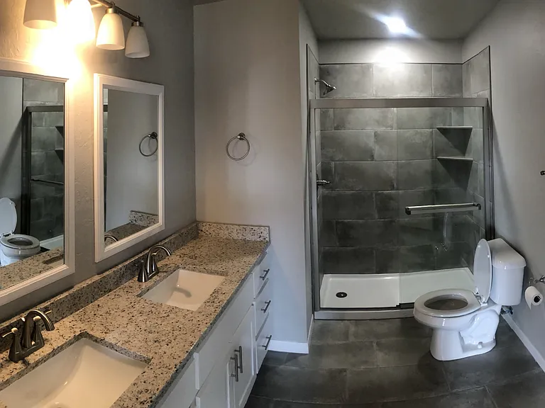 2209 Iowa St — Photo 6