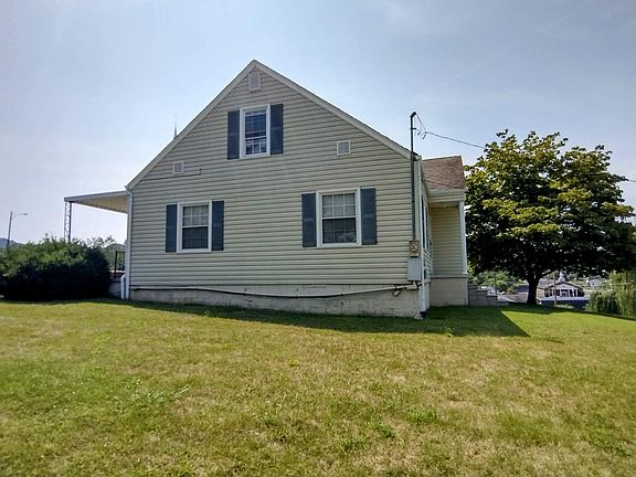 4th image of 2027 Chapel Dr