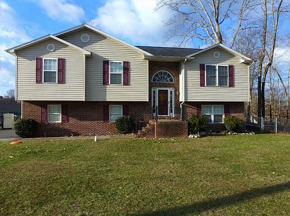 1st image of 113 Nicole Dr