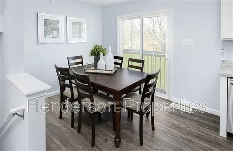 3 bed, 2.5 bath, 1545 sqft, $1,950 — Photo 4