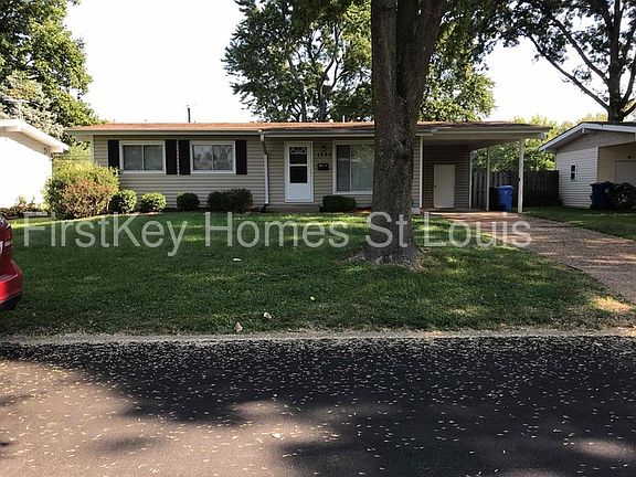 2nd image of 1335 Estes Dr