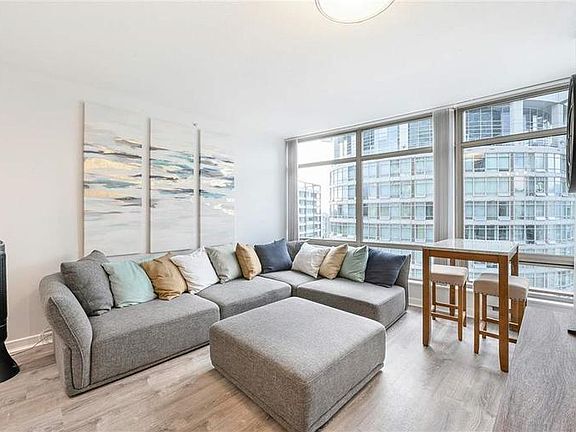 2nd image of 1200 Alberni St #1A