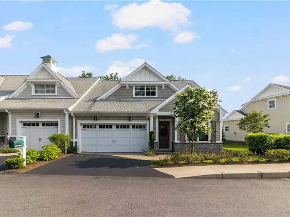 23 Middleberry Ln, East Greenwich, RI 02818