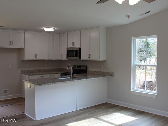 4th image of 299 Phillips Drive