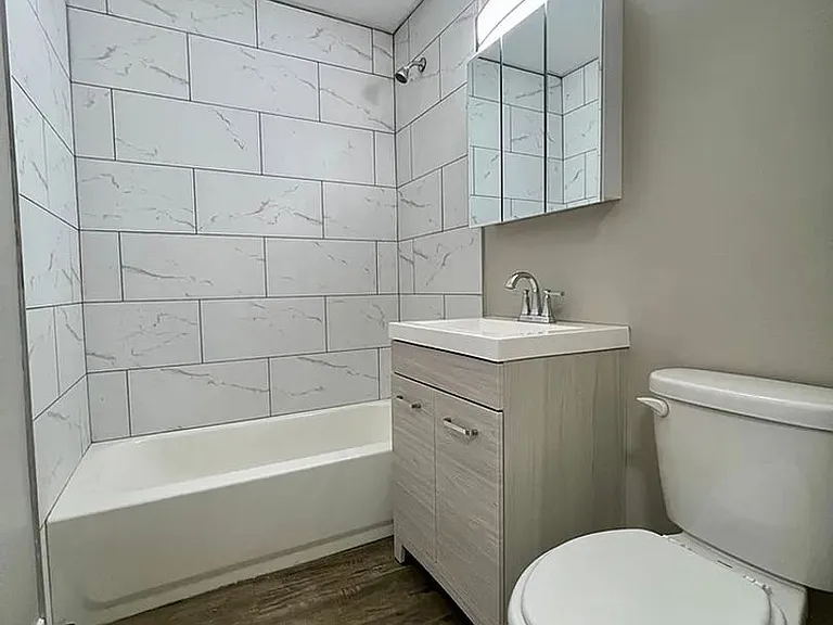 Fender Creek Apartments — Photo 12