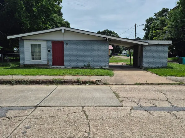 922 N Market St, Opelousas, LA 70570