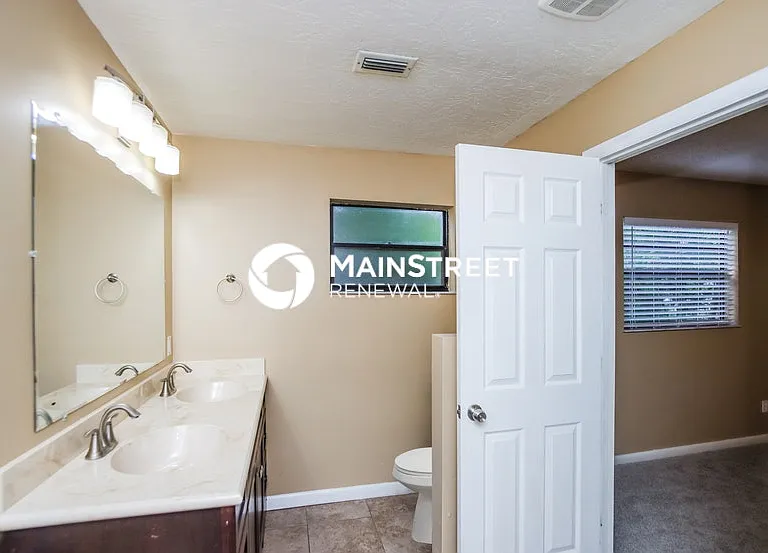 318 Breakwater Ter — Photo 14