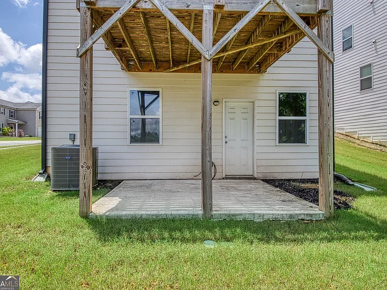 122 Silver Birch Pass — Photo 39