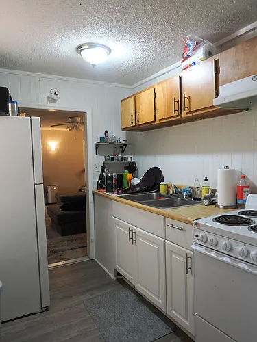 293 King St Photo 1