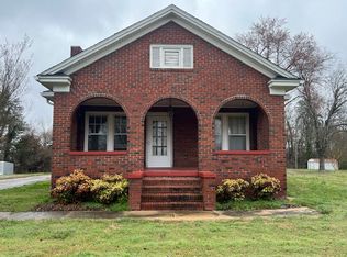 1445 N Graham Hopedale Rd, Burlington, NC 27217