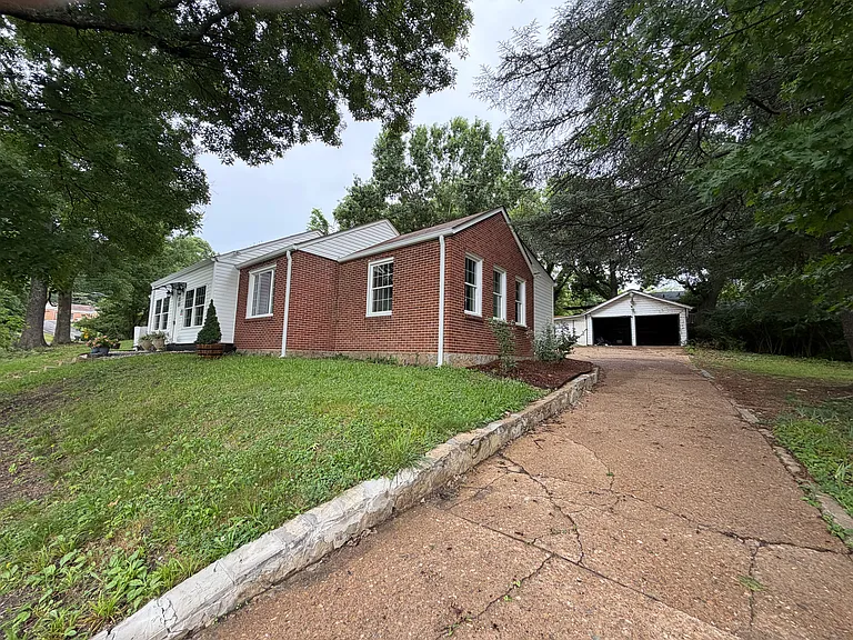 1211 Glenwood Dr — Photo 23