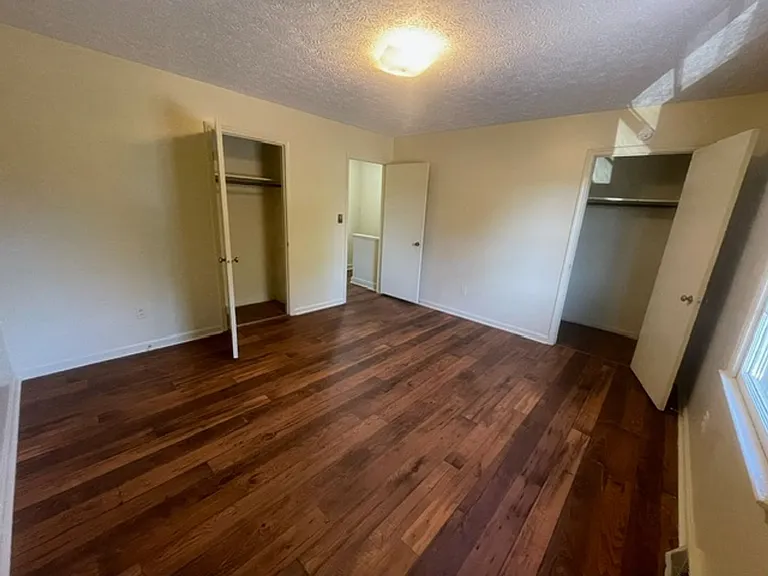605 Holbrook Ave — Photo 8