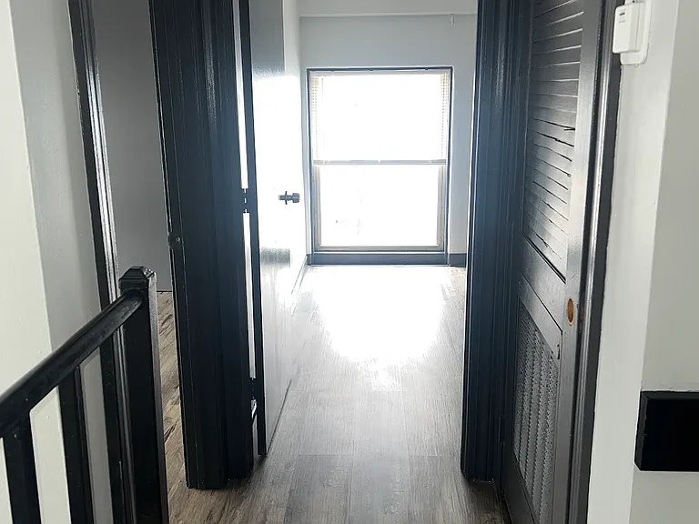 2105 W Lapham St — Photo 6