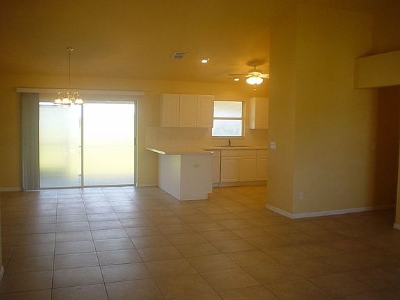2nd image of 1105 NE 11th St
