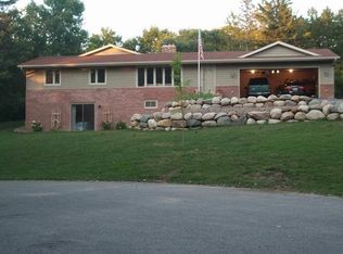 3829 Pine Ln, Minnetonka, MN 55345