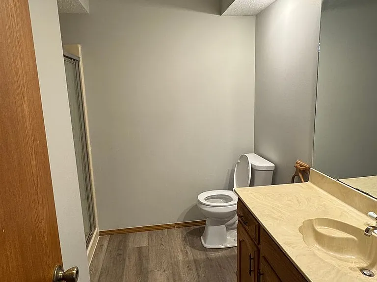 2762 W Roxbury St — Photo 2