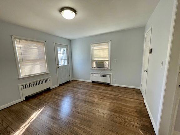 3rd image of 113 Kingsley St #A