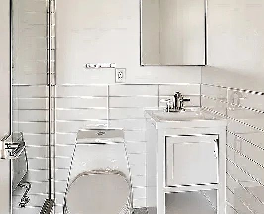 5th image of 904 President St #6R
