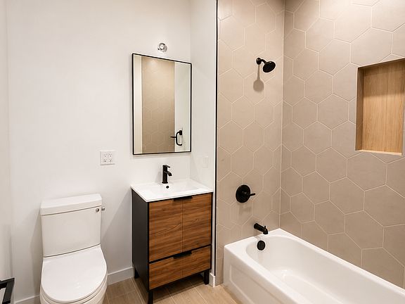 5th image of 74 Webster St #4AA