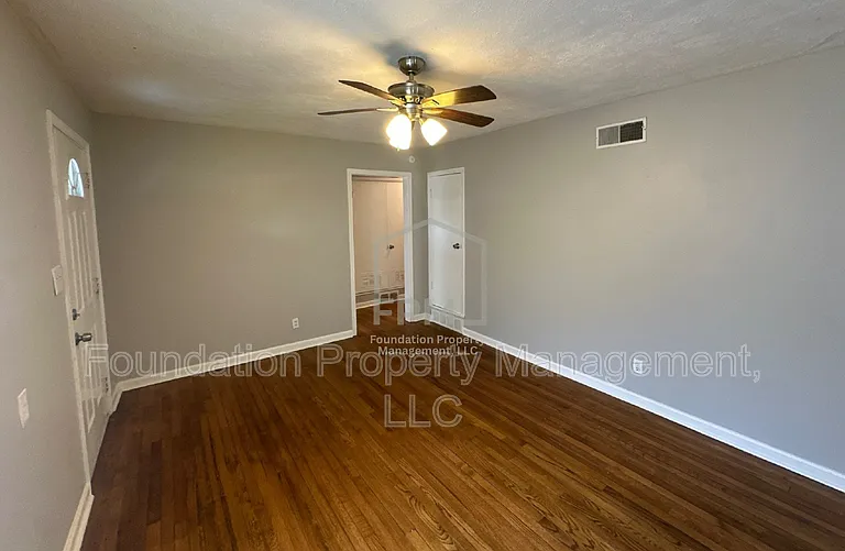 3710 Elm Park Rd — Photo 8