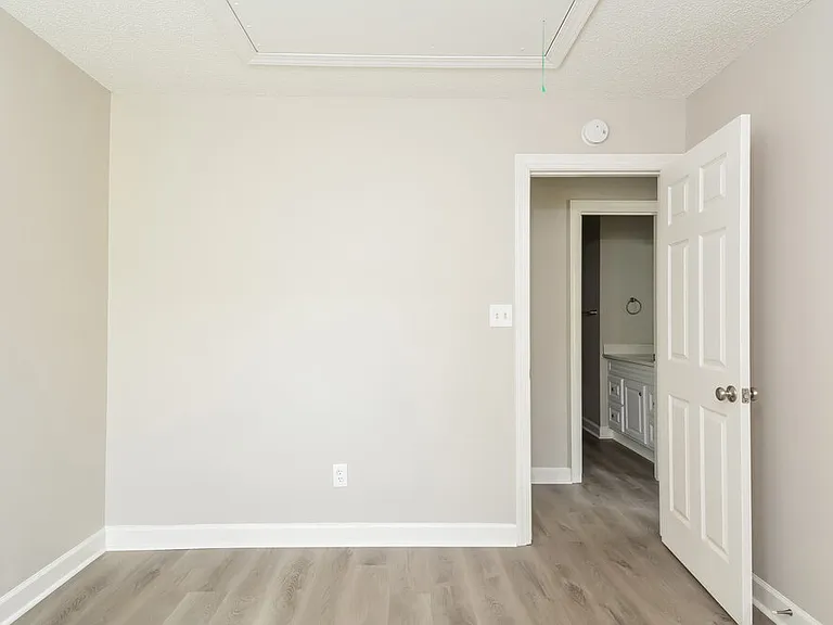 805 Wallridge Dr — Photo 11