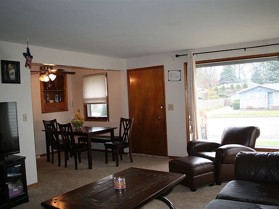 4th image of 3707 W Francis Ave