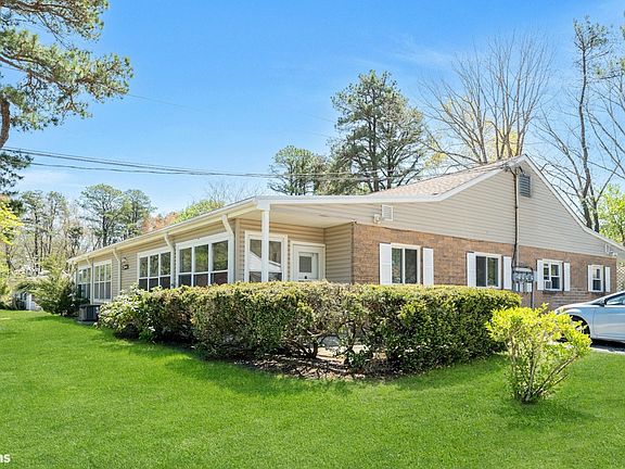 3rd image of 3 Hemlock Ln #A
